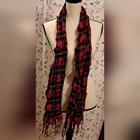 Topaz Black & Red Plaid Viscose Ruched Casual Preppy Scarf Wrap w/ Fringe - Picture 2 of 8
